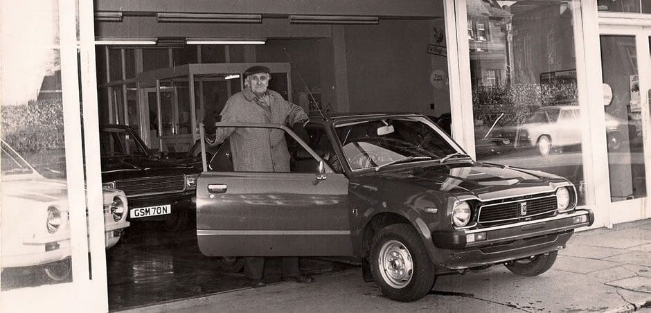 Recently unearthed photo of Dumfries Star and his car!