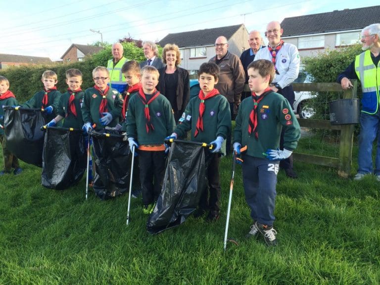 LOCAL MSP AND COUNCILLOR HELP GEORGETOWN CUBS WITH LITTER PICK
