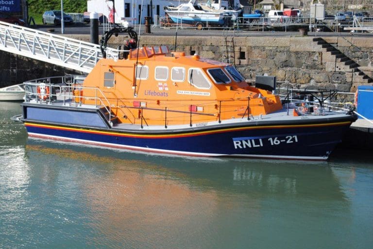 PORTPATRICK LIFEBOAT CALLED OUT TO AID STRANDED CREW OF SMALL FISHING VESSEL 21/5/14