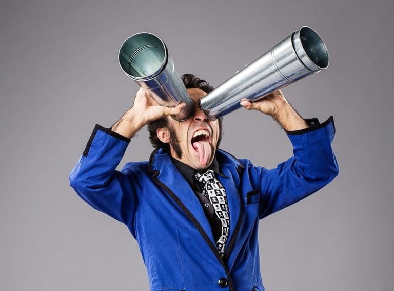 MR VITA HITS DUMFRIES HIGH STREET ON SATURDAY WITH HIS  HILARIOUS TNT SHOW.