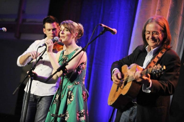 DUMFRIESHIRE SINGER EMILY SMITH TO PERFORM AT DOUGIE MACLEANS AMBER FESTIVAL