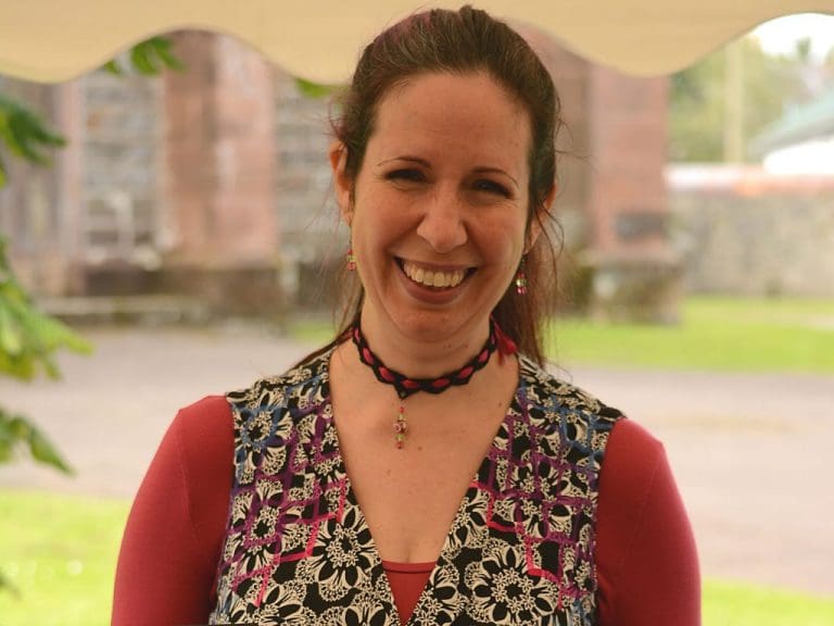 FEATURED ARTIST: BETH CURRIE OF RED SQUIRREL CRAFTS