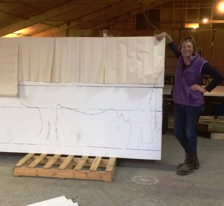 DUMFRIES AND GALLOWAY ARTIST CREATES LIFE SIZE BELTIE FOR NEW BUSINESS IN ANNAN