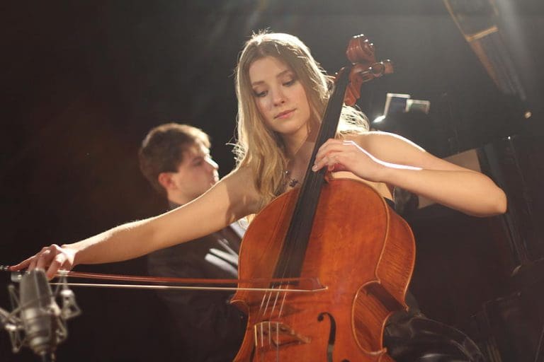 ABSOLUTE CLASSICS BRINGS INTERNATIONALLY ACCLAIMED CLASSICAL DUO TO DUMFRIES AND GALLOWAY