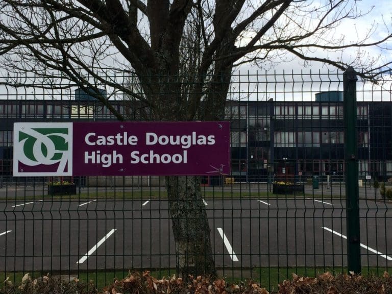 CASTLE DOUGLAS HIGH SCHOOL WINS OVERALL BUSINESS AWARD FOR YOUNG ENTERPRISE.