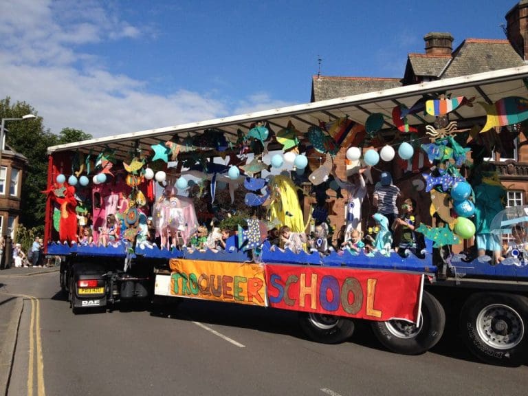 TAKE PART IN THE 2015 GUID NYCHBURRIS PARADE