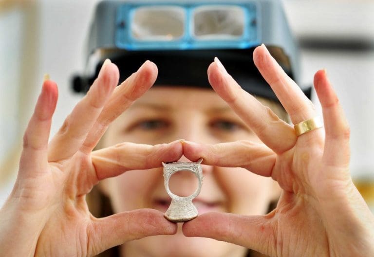 COMMONWEALTH GAMES MEDAL MAKERS JOIN SPRING FLINGS LINE-UP OF OUTSTANDING SCOTTISH JEWELLERS