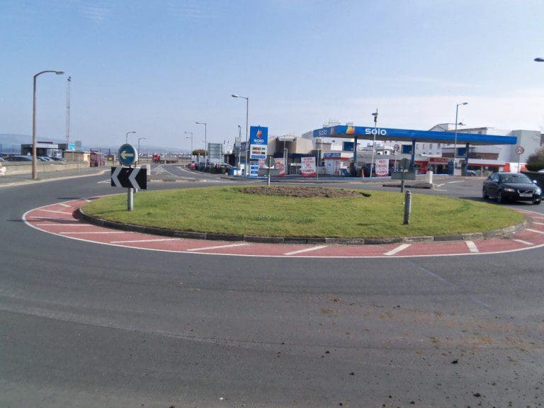 COUNCIL CUTS BACK ON STRANRAER FLOWER BEDS – YOUR HELP IS NEEDED TO KEEP THEM BLOOMING