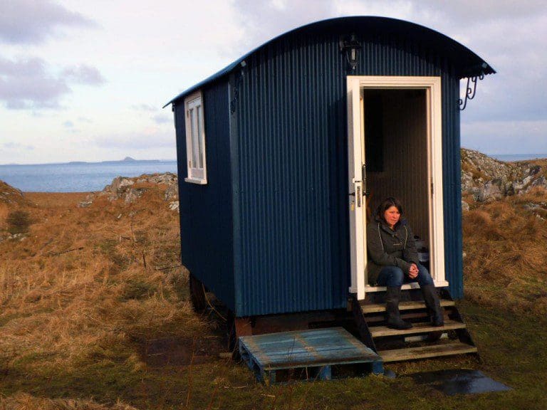 IONA TIN HUT ARTIST EXHIBITS AND DUMFRIES AND GALLOWAYS SPRING FLING