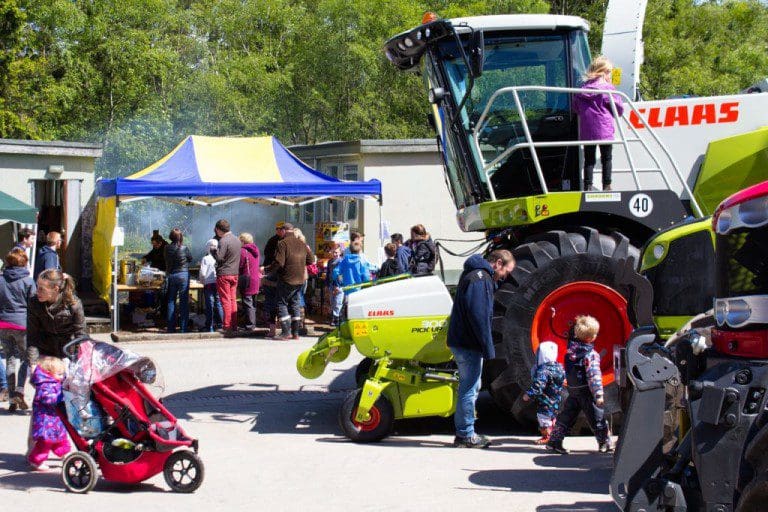 SHOWERS DIDN’T DAMPEN SPIRITS AT DUMFRIES AND GALLOWAYS BARONY COLLEGE OPEN DAY