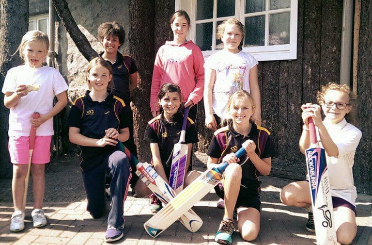 GALLOWAY CRICKET GIRLS PLAY KWIK CRICKET AT PERTH