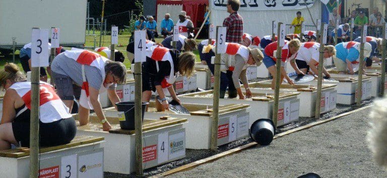 MOFFAT WILL BE ‘RAMMED’ AS GOLD FEVER HITS TOWN
