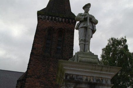 Dumfries Children Join Veterans to Pay Armistice Day Tribute