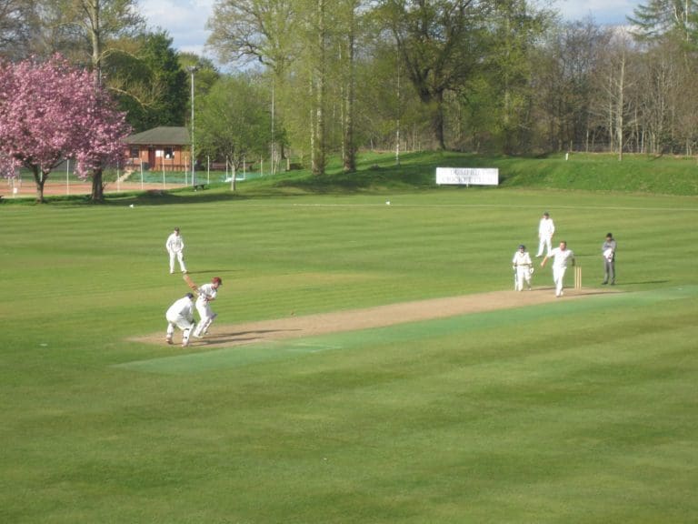 Dumfries Cricket Club Enjoy Sixes in the Sunshine