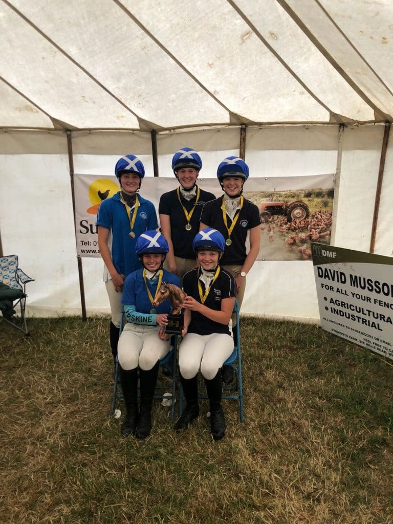 SCOTTISH GIRLS TETRATHLON TEAM WIN GOLD
