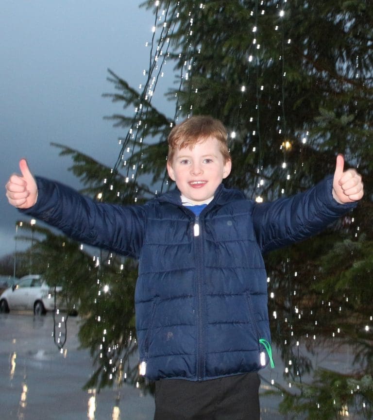 ETHAN DGRI CHRISTMAS LIGHTS