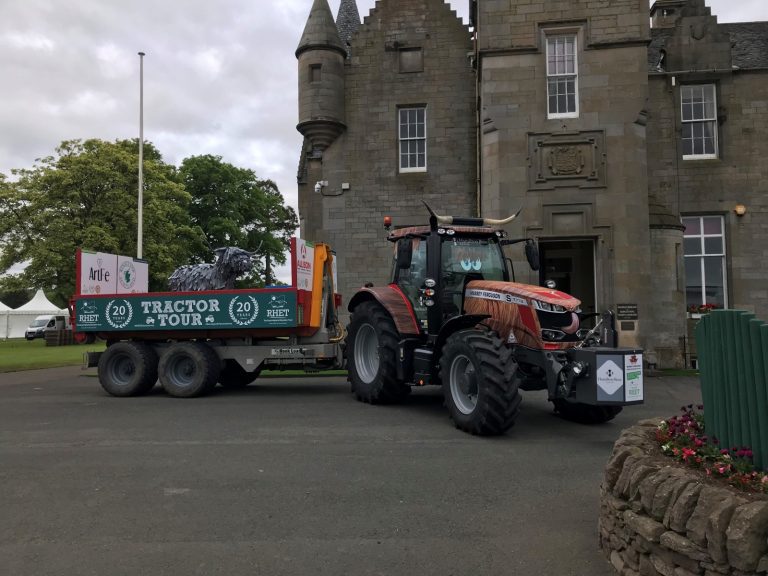 RHET 20th ANNIVERSARY HIGHLAND COO TRACTOR TO VISIT MOFFAT