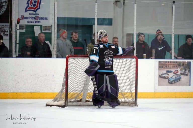 Sharks Sting Sutton in league showdown