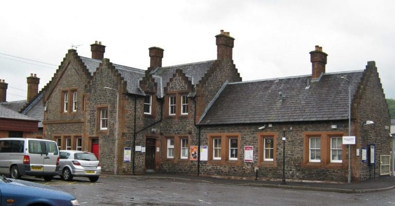 Carson adds his voice against appalling level of service at Lockerbie
