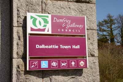 Police Seek Public Urinater – Dalbeattie