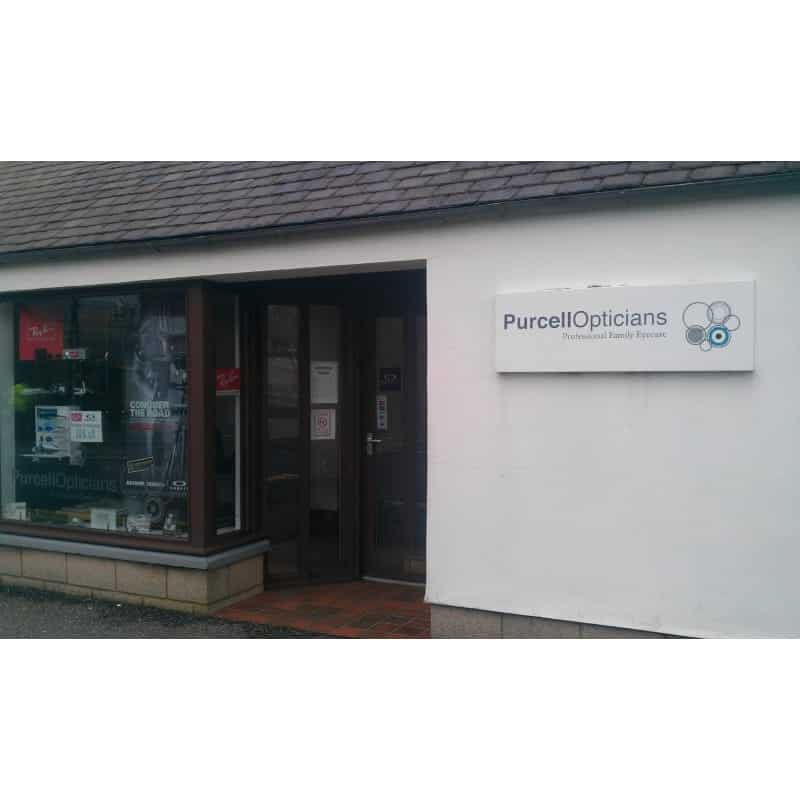 WINDOWS SMASHED AT CASTLE DOUGLAS OPTICIANS BY VANDALS