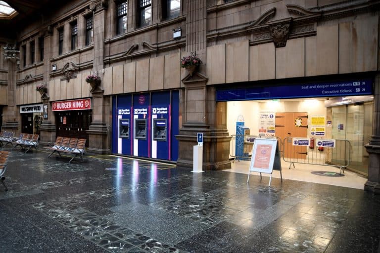 Passenger facilities upgrade for Edinburgh Waverley