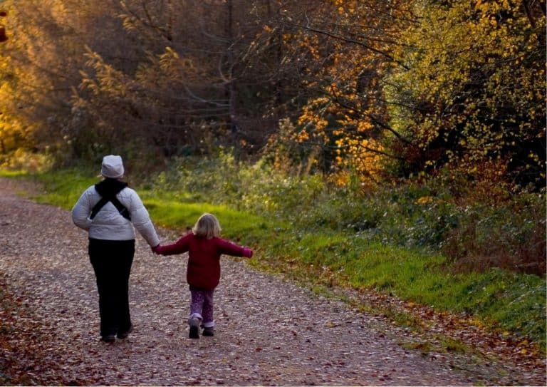 Scottish Govt urges families to reclaim the joy of walking to school