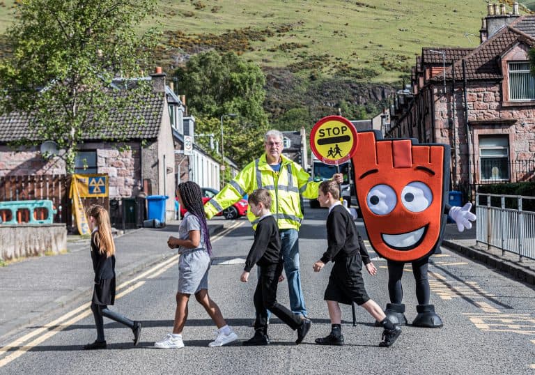 Two Thirds Of People In Scotland Support Car Free Zones Outside Schools