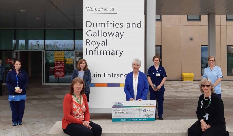 LOCAL FAMILY THANK STAFF AND HELP PATIENTS WITH £850 DONATION  