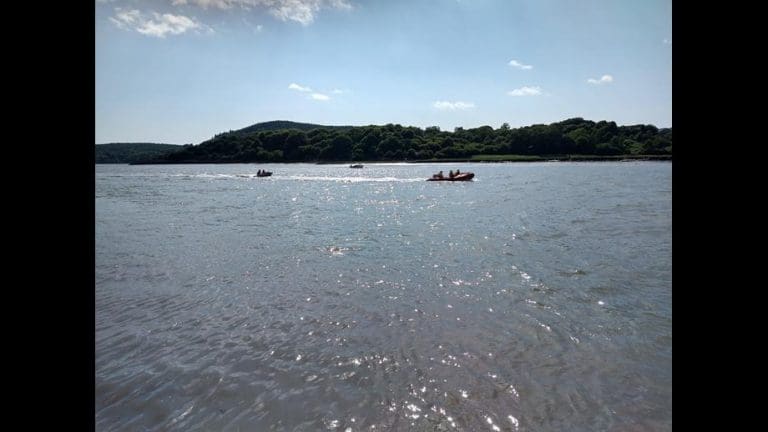 Kippford RNLI rescue broken down rib