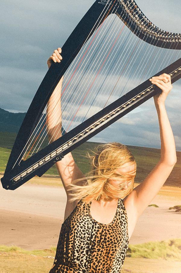Acclaimed singer and harpist  Rachel Newton  hosts as creetown welcomes the return of live music.