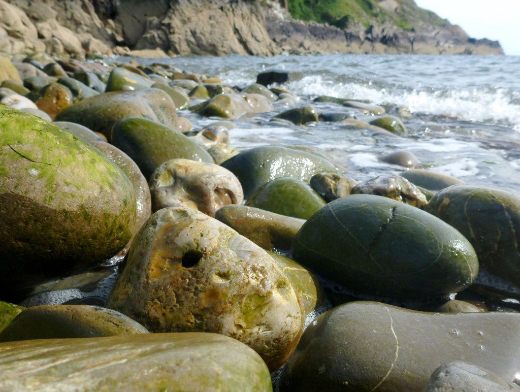 Be a Pebble Detective! The Scottish Geology Festival comes to Kirkcudbright’s Doon Beach