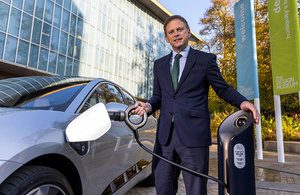 UK confirms pledge for zero-emission HGVs by 2040 and unveils new chargepoint design