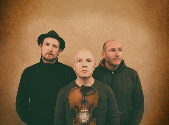 A night to remember as folk legends return to the CatStrand