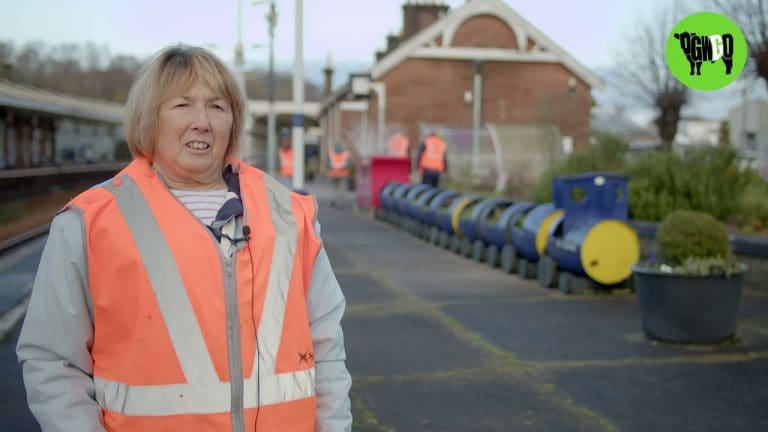 Dumfries Adoptive Railway Gardeners Add Some Christmas Cheer To Platform 2