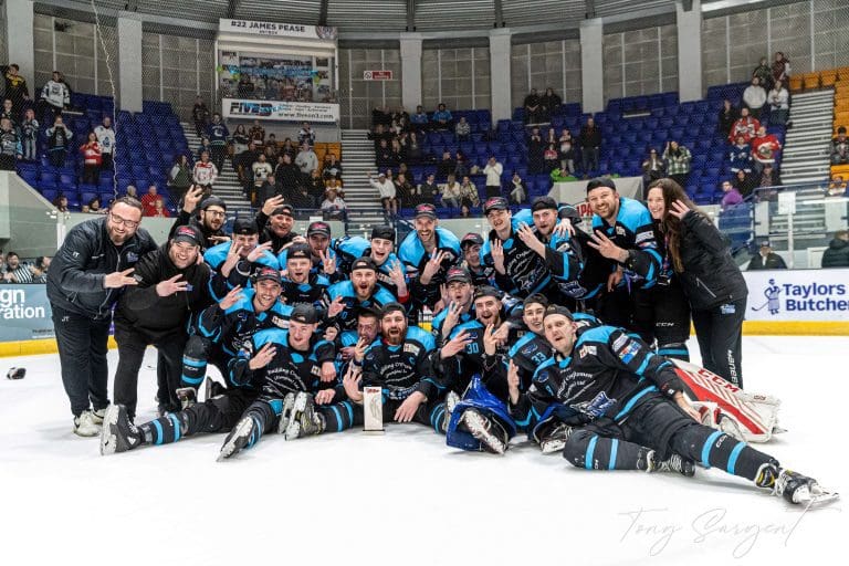 Sharks sweep Streatham for title treble - Ice Hockey