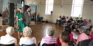 SANQUHAR CROWD LOVED 'THATS LIFE'