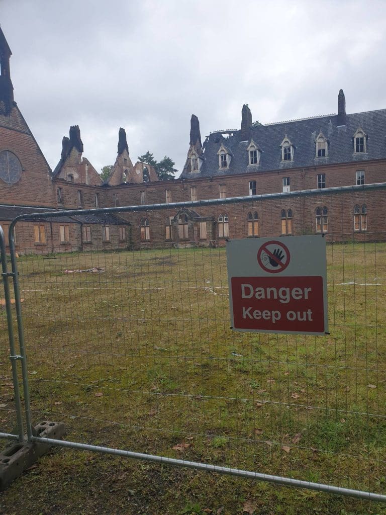 POLICE APPEAL FOR PEOPLE TO AVOID THE OLD CONVENT AFTER BLAZE