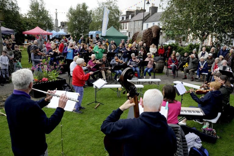 Crowds Enjoyed Wigtown Book Festival Fiddlers’ Fair