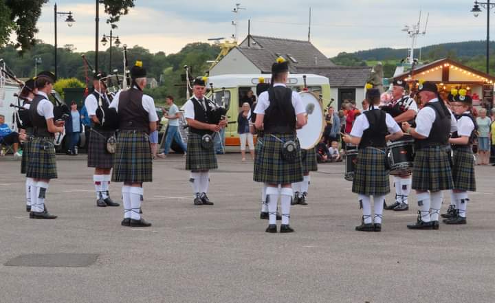 KIRKCUDBRIGHT PIPE BAND HAVE RECORD BREAKING SUMMER AT HARBOUR SQUARE