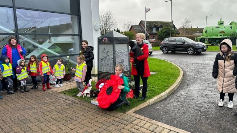 Animals In War Remembered At Wreath Laying Ceremony
