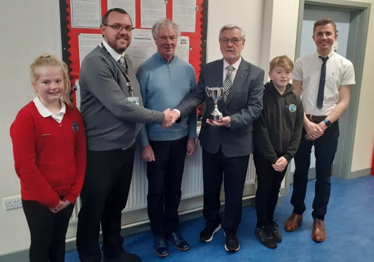 Kirkcudbright Burns Club Present Primary School With New Trophy