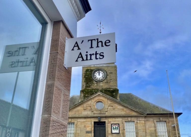 Supersized Sanquhar Centre Secured