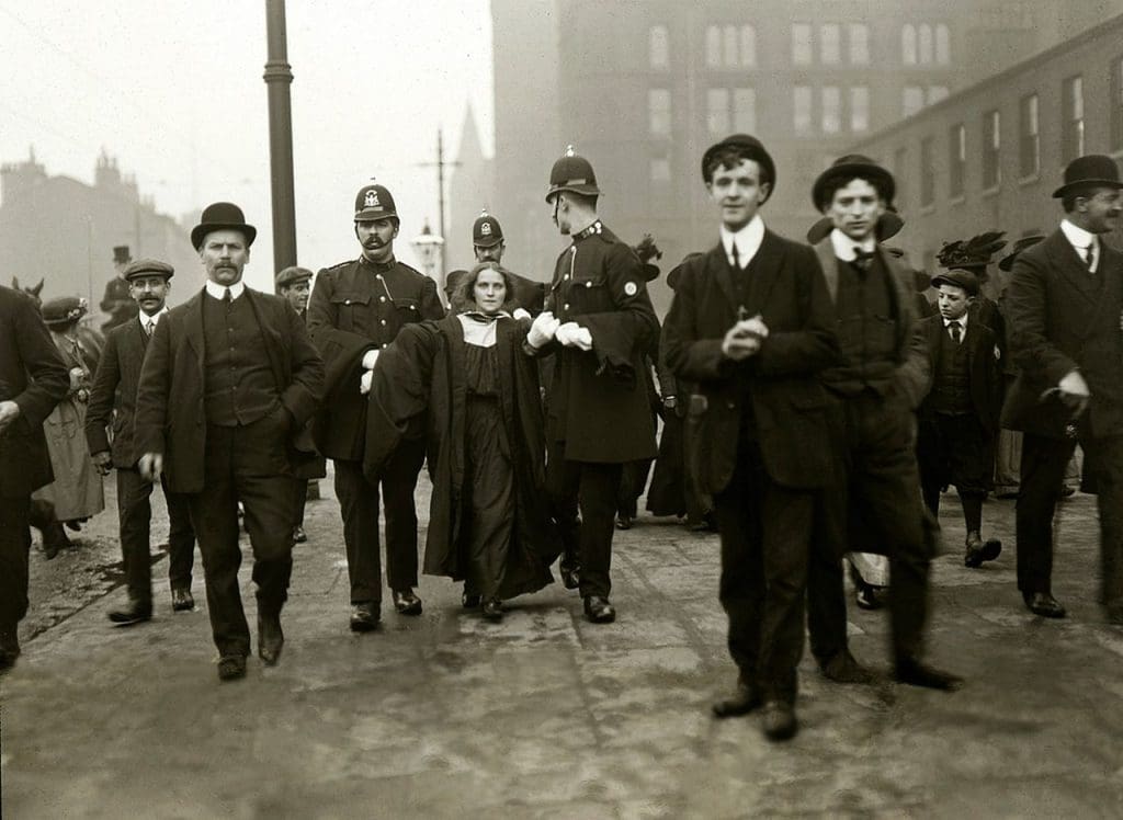 ‘The Women of Dumfries’ through the themes of Art, Suffrage, Temperance and War.