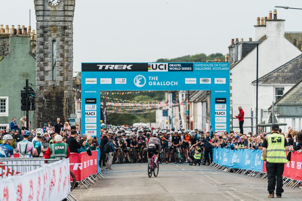 CROWDS OF THOUSANDS ENJOY FIIRST GRALLOCH GRAVEL CYCLING RACE AT GATEHOUSE OF FLEET