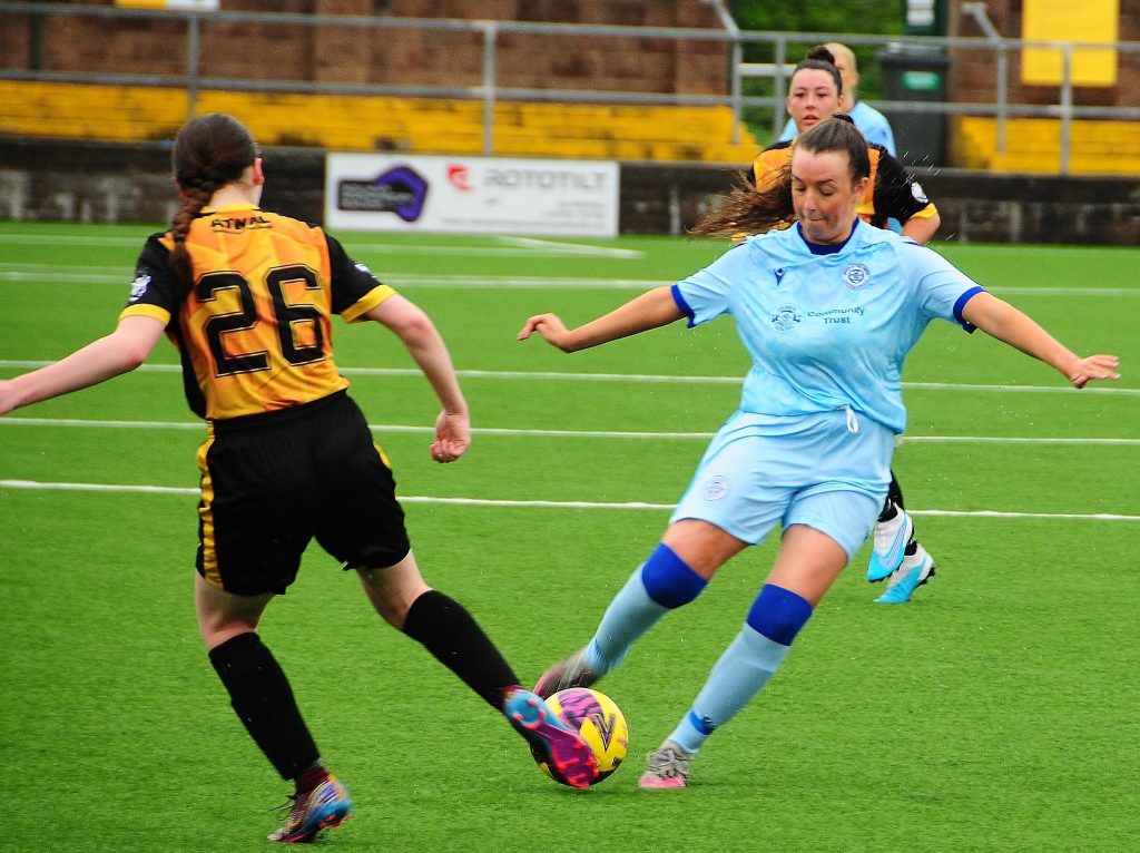 QUEENS COME OUT ON TOP AT LOCAL DERBY