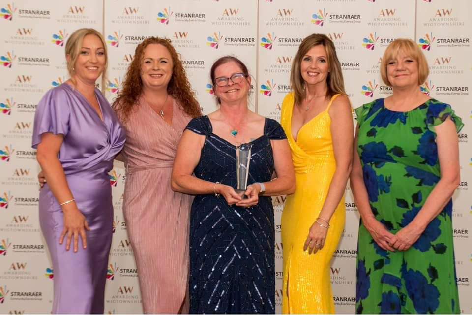 TOP AWARD FOR AMAZING WIGTOWNSHIRE MIDWIFERY TEAM