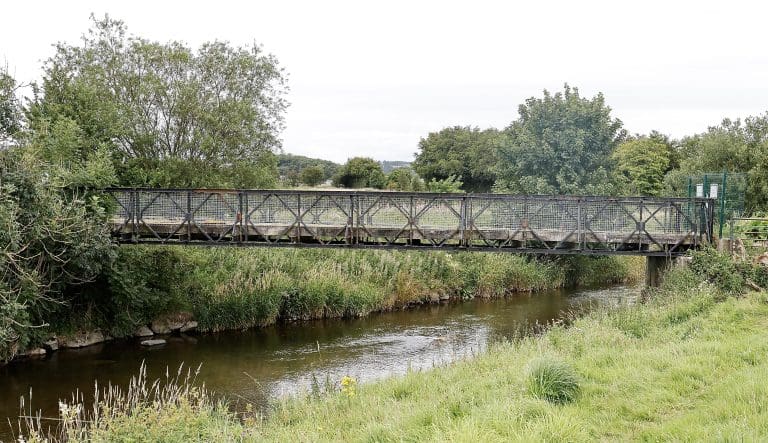 MP Supports Campaign To Re-open Footpath & Bridge Near Lockerbie