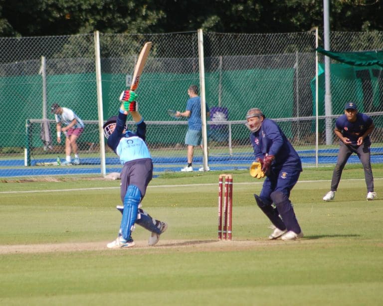 Nunholm back in the League Title Race – Cricket News