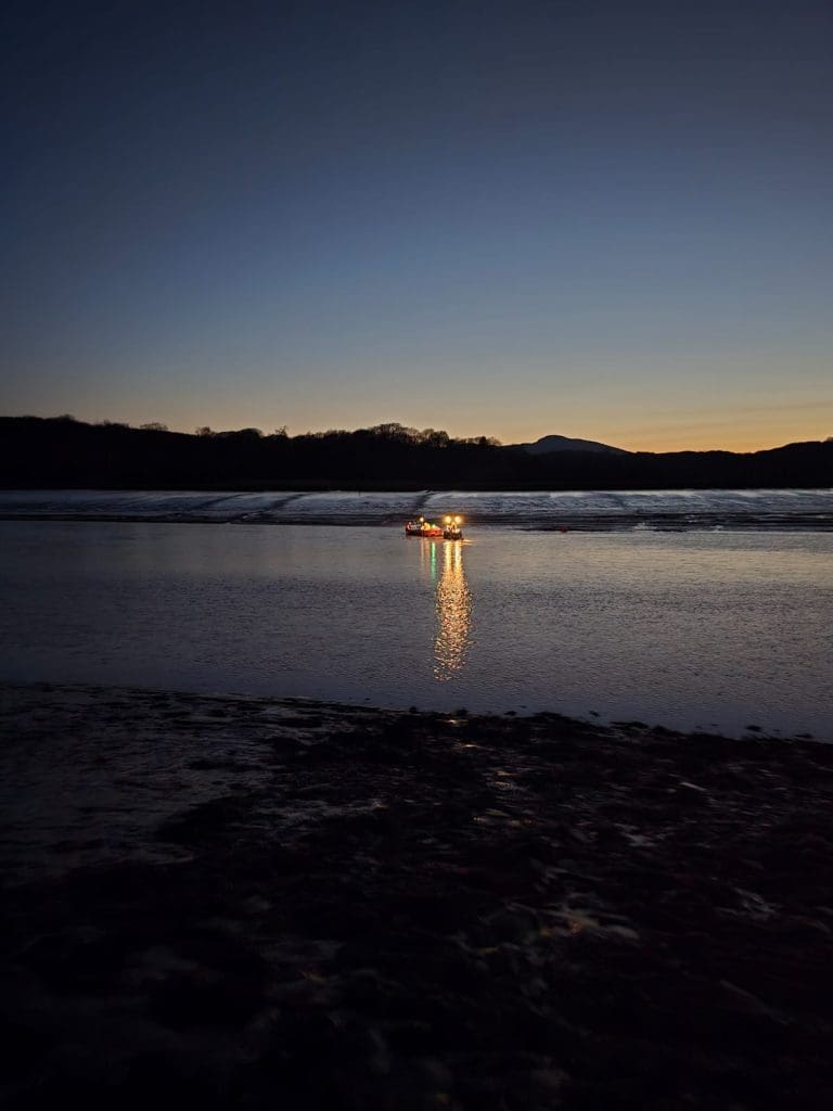 Kippford RNLI Rescues Lone Sailor Off Rocks at Hestan Island